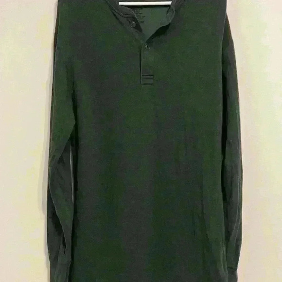 L. L Bean Men’s Wool and Cotton Blend Sweater in Green button front size  medium - Picture 3 of 6